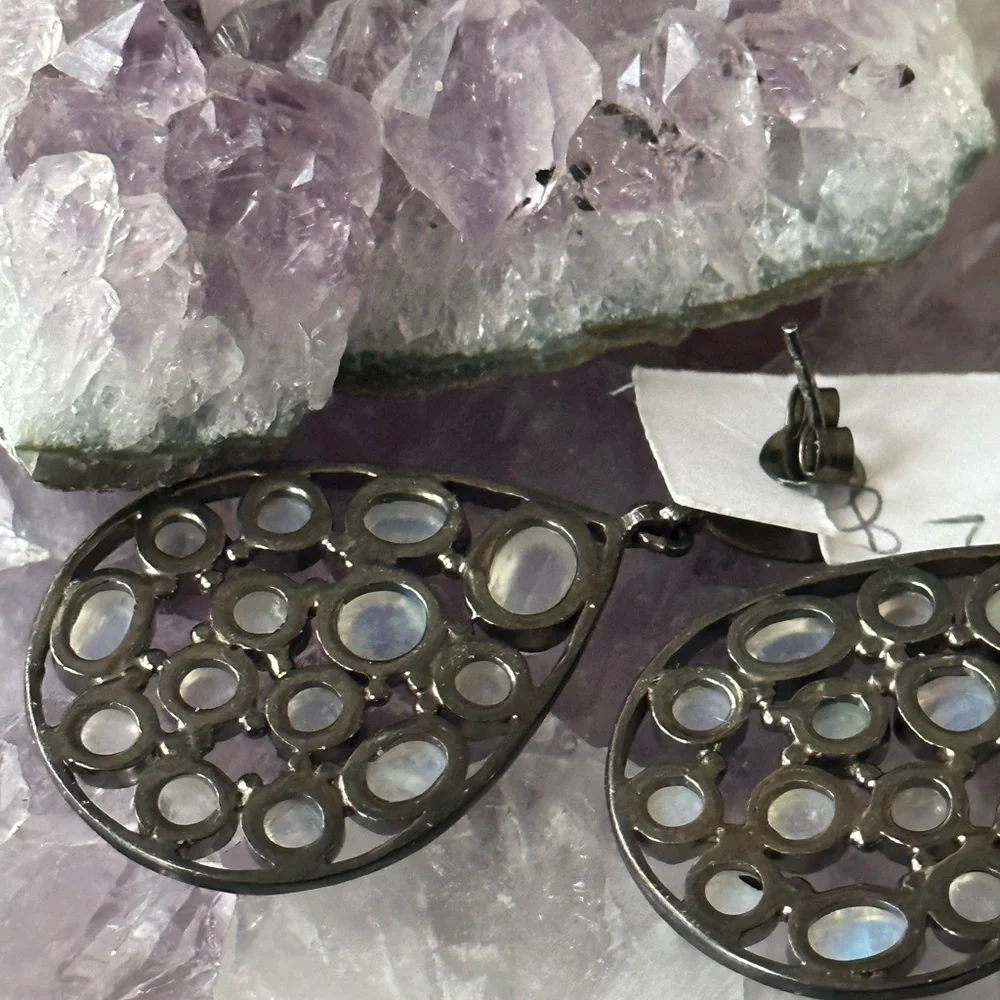 Rainbow moonstone sterling silver earrings - Picture 2 of 10